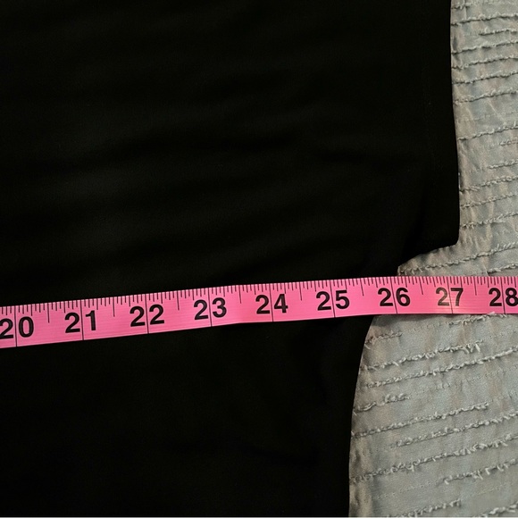 Duette NYC Black Stretchy Zip Front V-Neck Dress with Dolman Sleeves - Picture 5 of 9